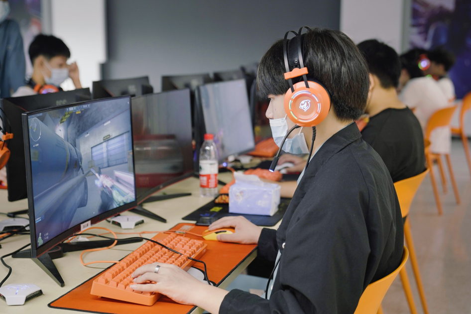 ��δ��(l��i)�x�����V�����AУ���A(y��)�����а�����������