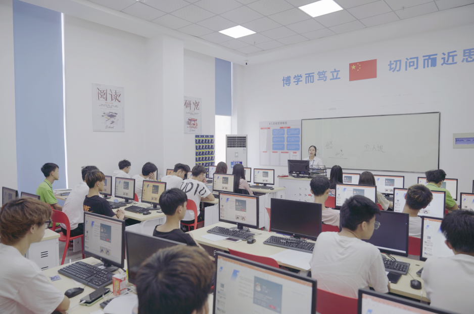 �V�����AС�t���\(y��n)�I(y��ng)���_(k��i)�n���̕�(hu��)�W(xu��)���Ҝ�(zh��n)���O(sh��)��λ