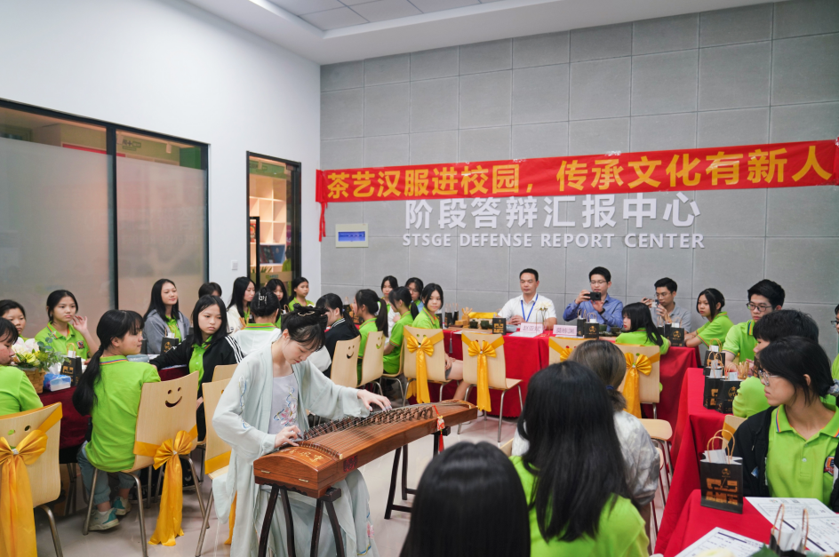 ��ˇ�h���M(j��n)У�@�������Ļ�������