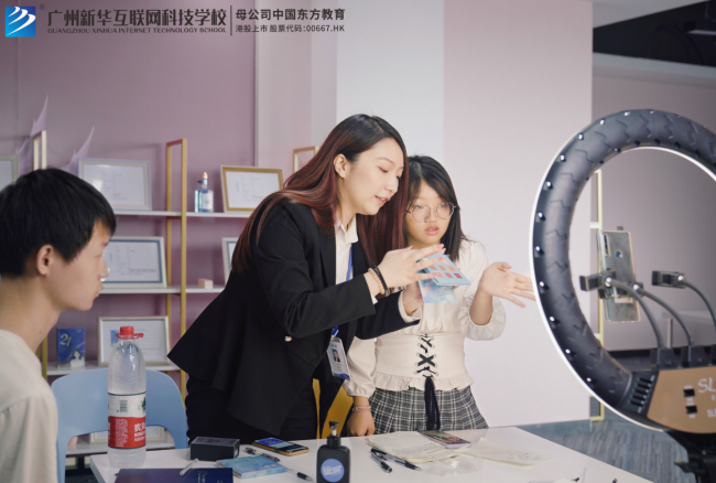 2021�pʮһ��(zh��n)�����𣬁�(l��i)�V�����A�W(xu��)���ǰ;һƬ���