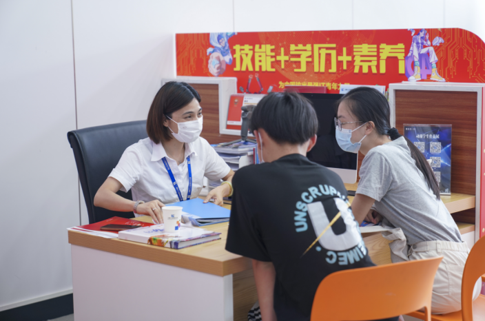 �����ϸ�������V�����A�W(xu��)���g(sh��)��һ�ӿ��ԓ��к�δ��