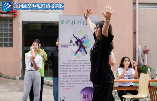 �V�����A�_(k��i)չ��F(tu��n)����������(chu��ng)���У�@