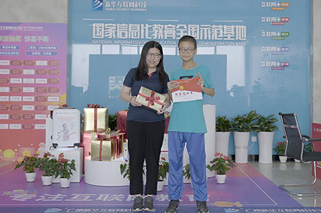 �����������\(ch��ng)|���dȤ���l(f��)��һ�����J��һƬ��أ�