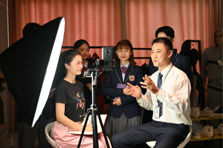 �����A�W(xu��)�û�(li��n)�W(w��ng)���g(sh��)�����ܵǵĸ������ߵĸ��h(yu��n)