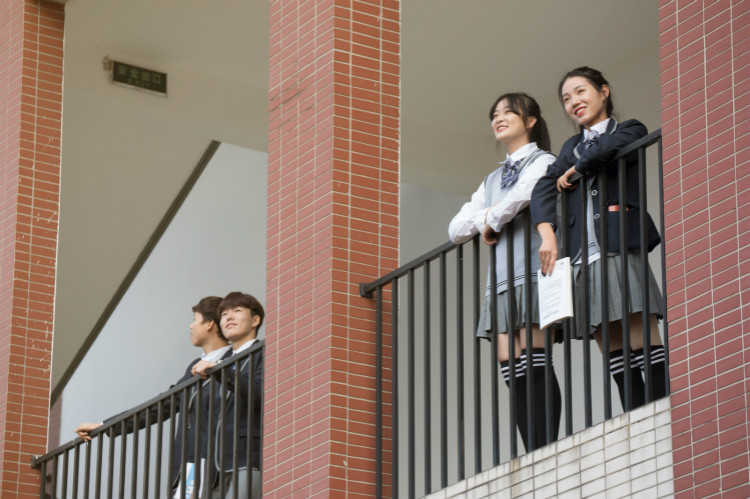 ����ش��������c�������ӡ�������AI���Y�z�yϵ�y(t��ng)������