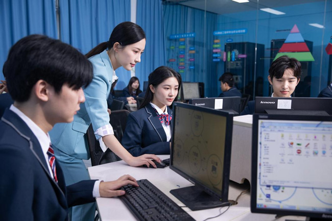 �����I���A��X�WУ