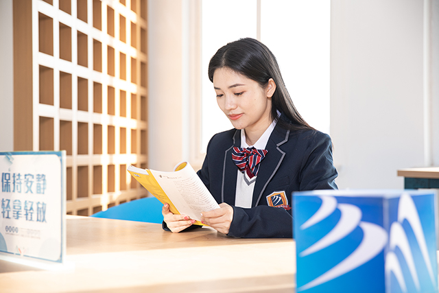 �����I���A��X�W(xu��)У