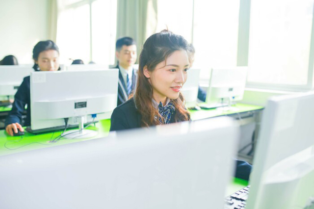 ��(y��ng)��������У�Б�(y��ng)ԓע��ʲô