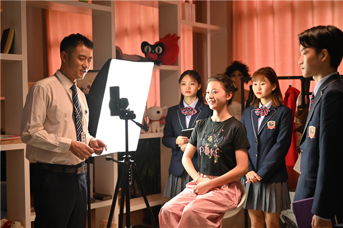 �����I���A��X�WУ